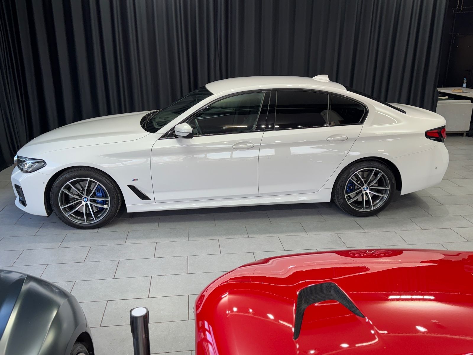 BMW 520d xDrive M Sport|HEAD-UP|ACC|LASER| foto 2
