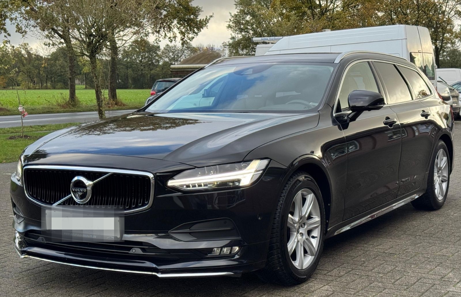 Volvo V90 Kombi Momentum/LED/Kam360°/Navi/Memory/Leder foto 2