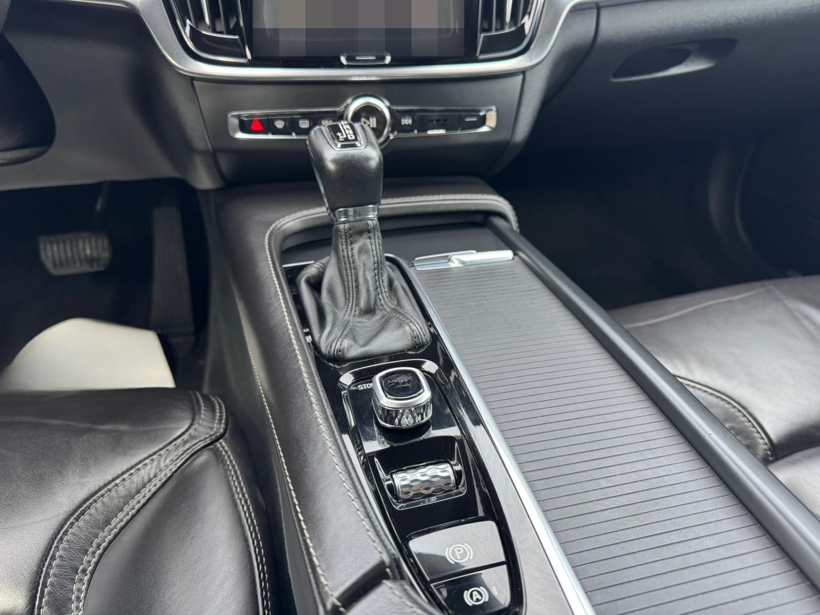 Volvo V90 Kombi Momentum/LED/Kam360°/Navi/Memory/Leder foto 12