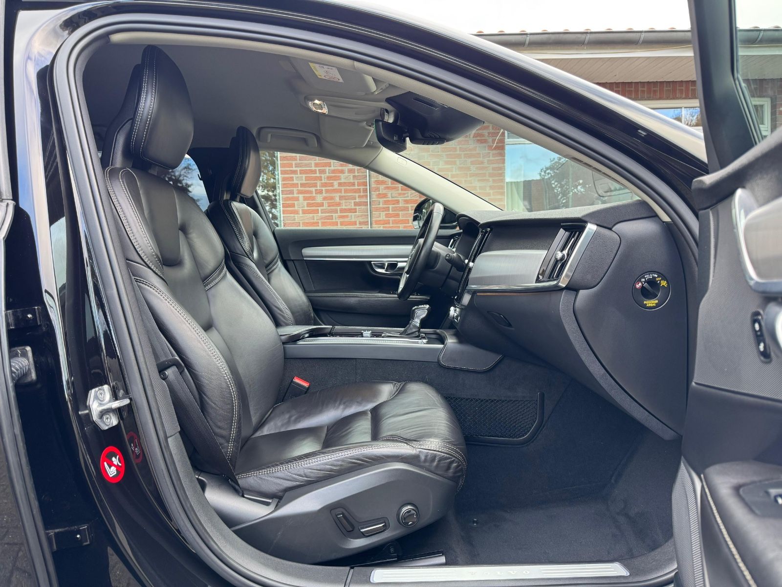 Volvo V90 Kombi Momentum/LED/Kam360°/Navi/Memory/Leder foto 16