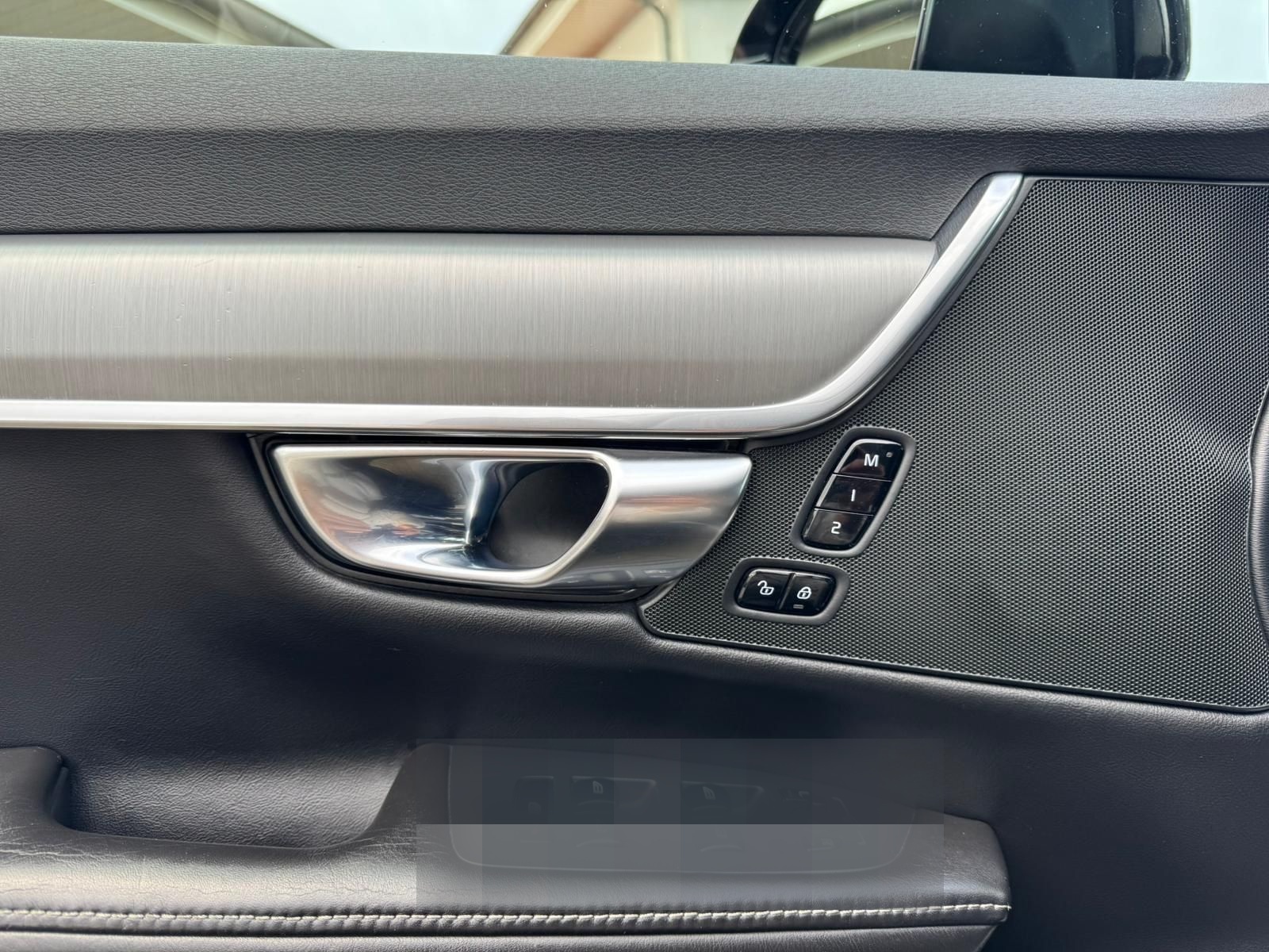 Volvo V90 Kombi Momentum/LED/Kam360°/Navi/Memory/Leder foto 17