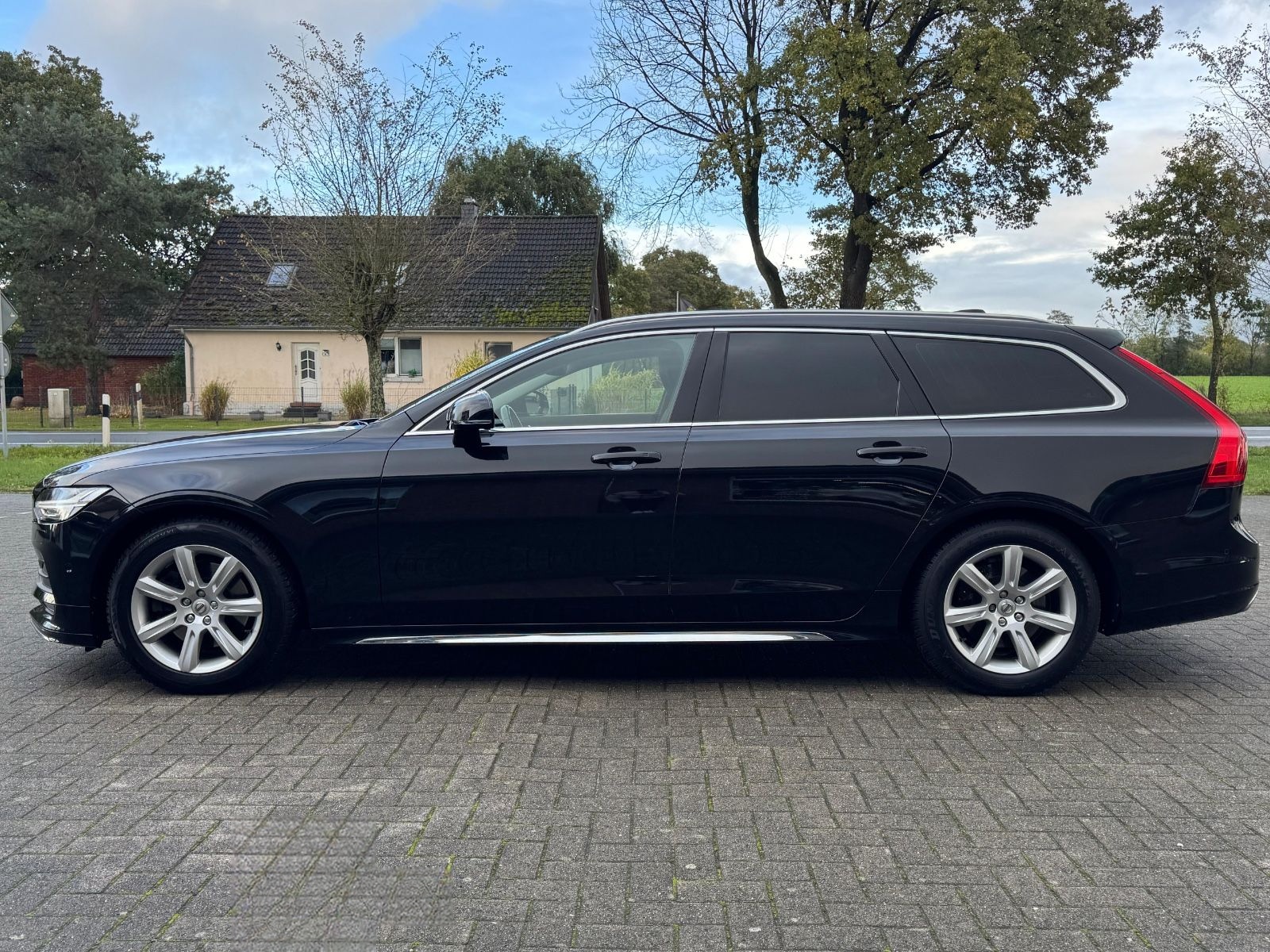 Volvo V90 Kombi Momentum/LED/Kam360°/Navi/Memory/Leder foto 20