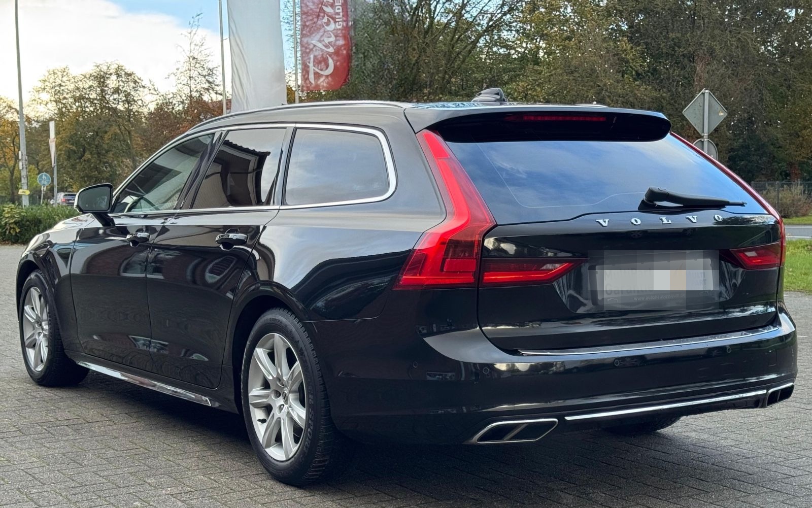 Volvo V90 Kombi Momentum/LED/Kam360°/Navi/Memory/Leder foto 6