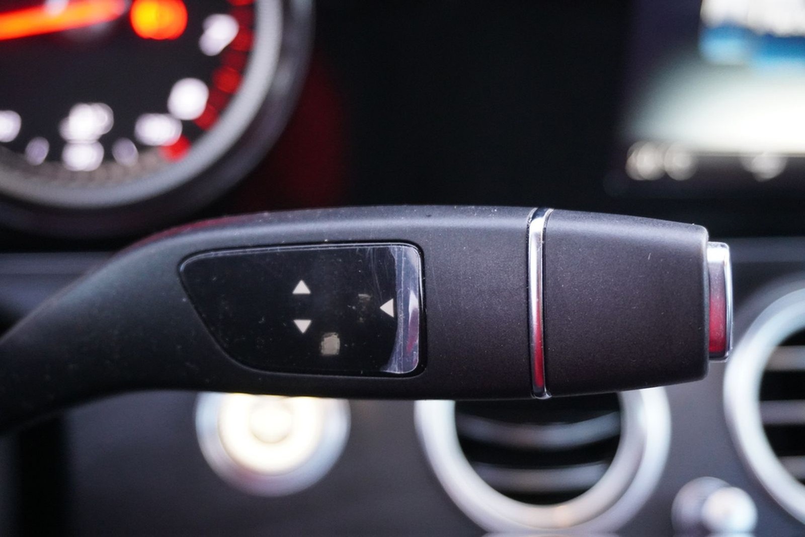 Mercedes-Benz E300 9G-Tronic 360° AHK Panorama PDC Keyless-Go foto 21
