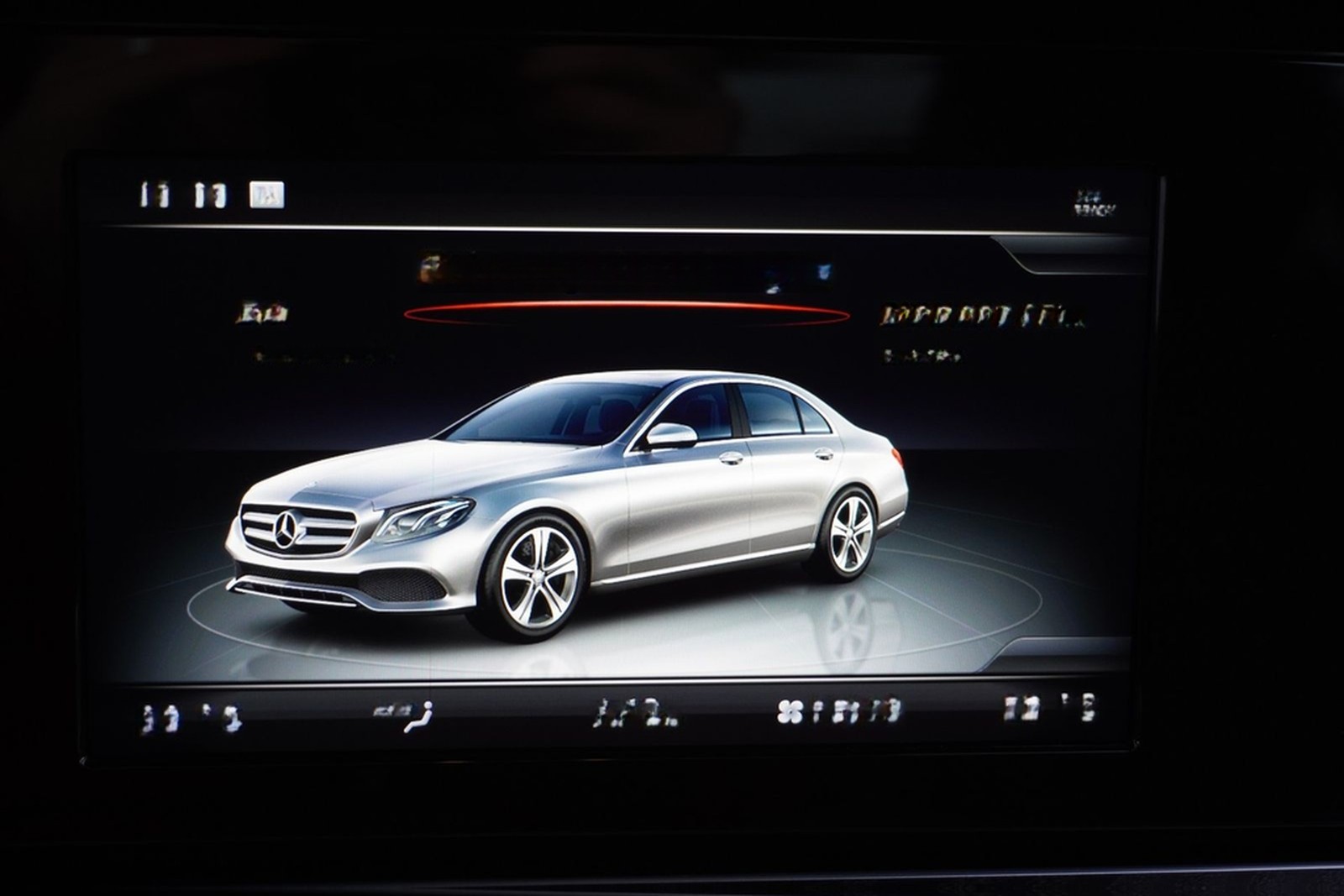 Mercedes-Benz E300 9G-Tronic 360° AHK Panorama PDC Keyless-Go foto 28