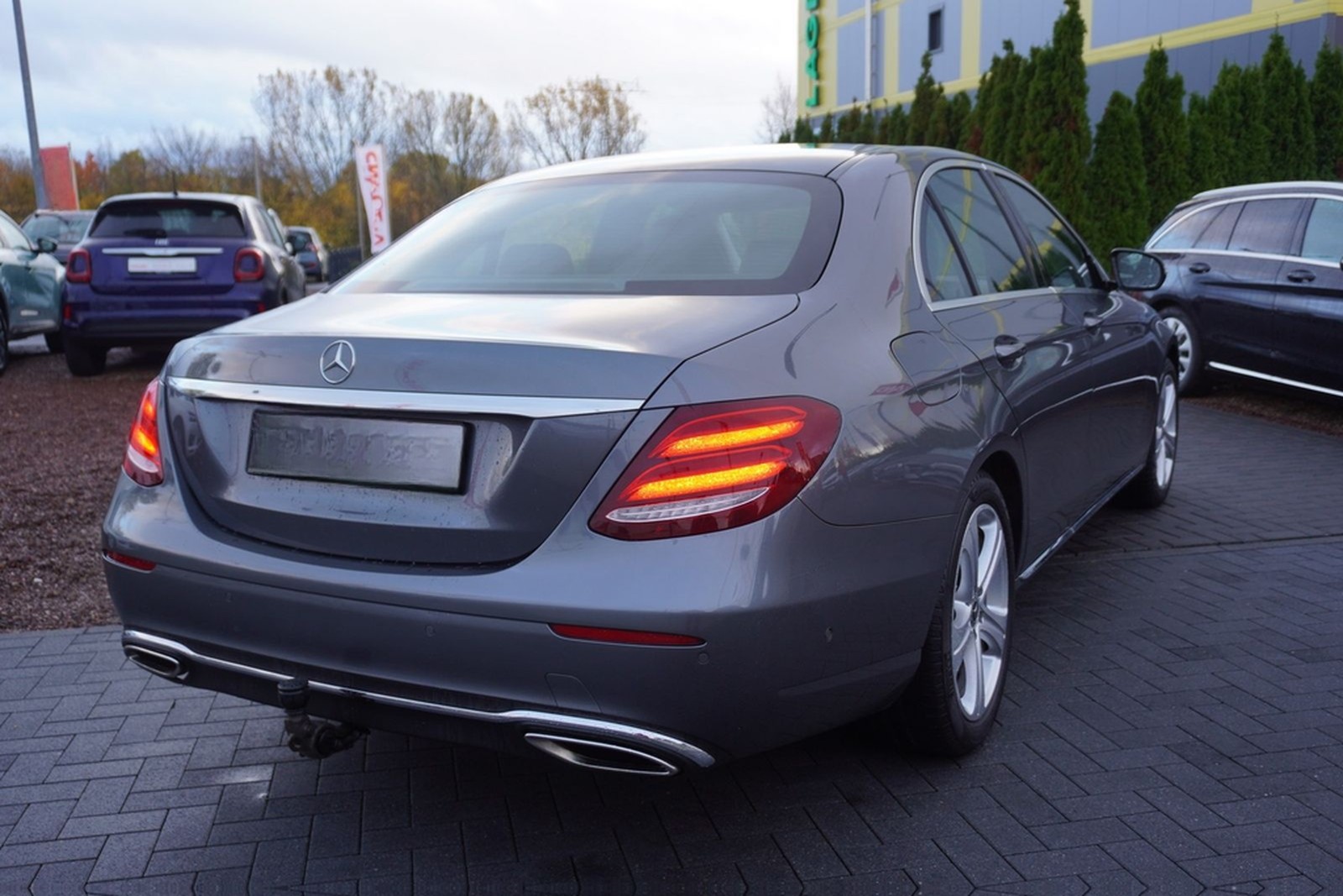 Mercedes-Benz E300 9G-Tronic 360° AHK Panorama PDC Keyless-Go foto 5