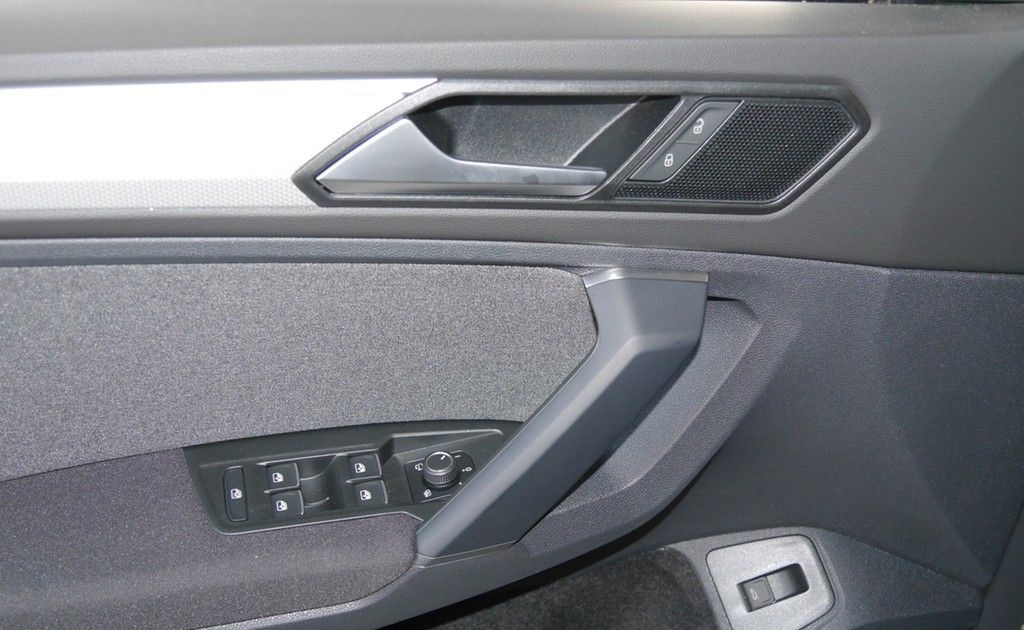Volkswagen Tiguan MOVE 1.5 TSI DSG Navi LED foto 11