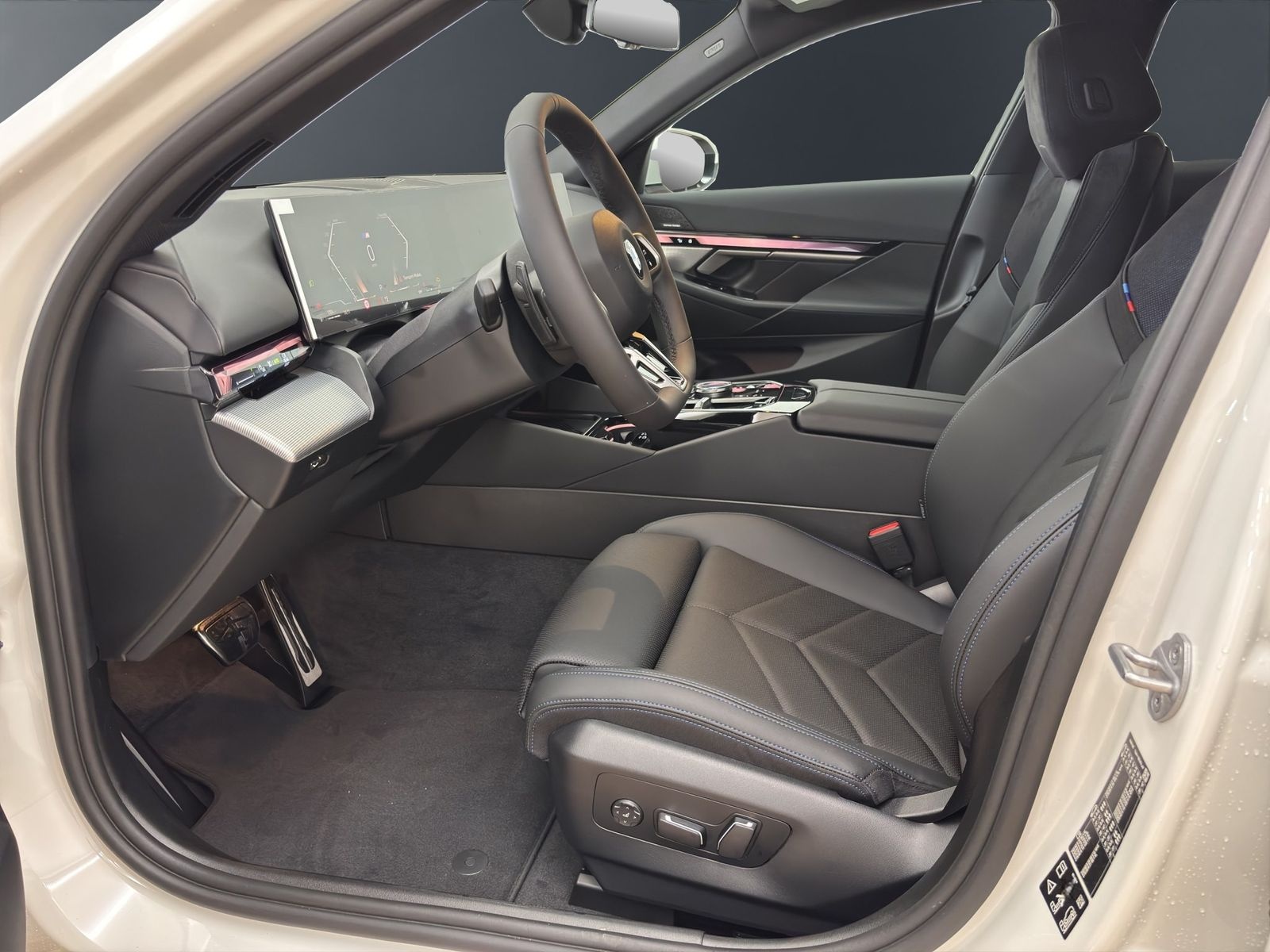BMW 520d xDrive Touring [M Sport, AHK, ACC, RFK] foto 13