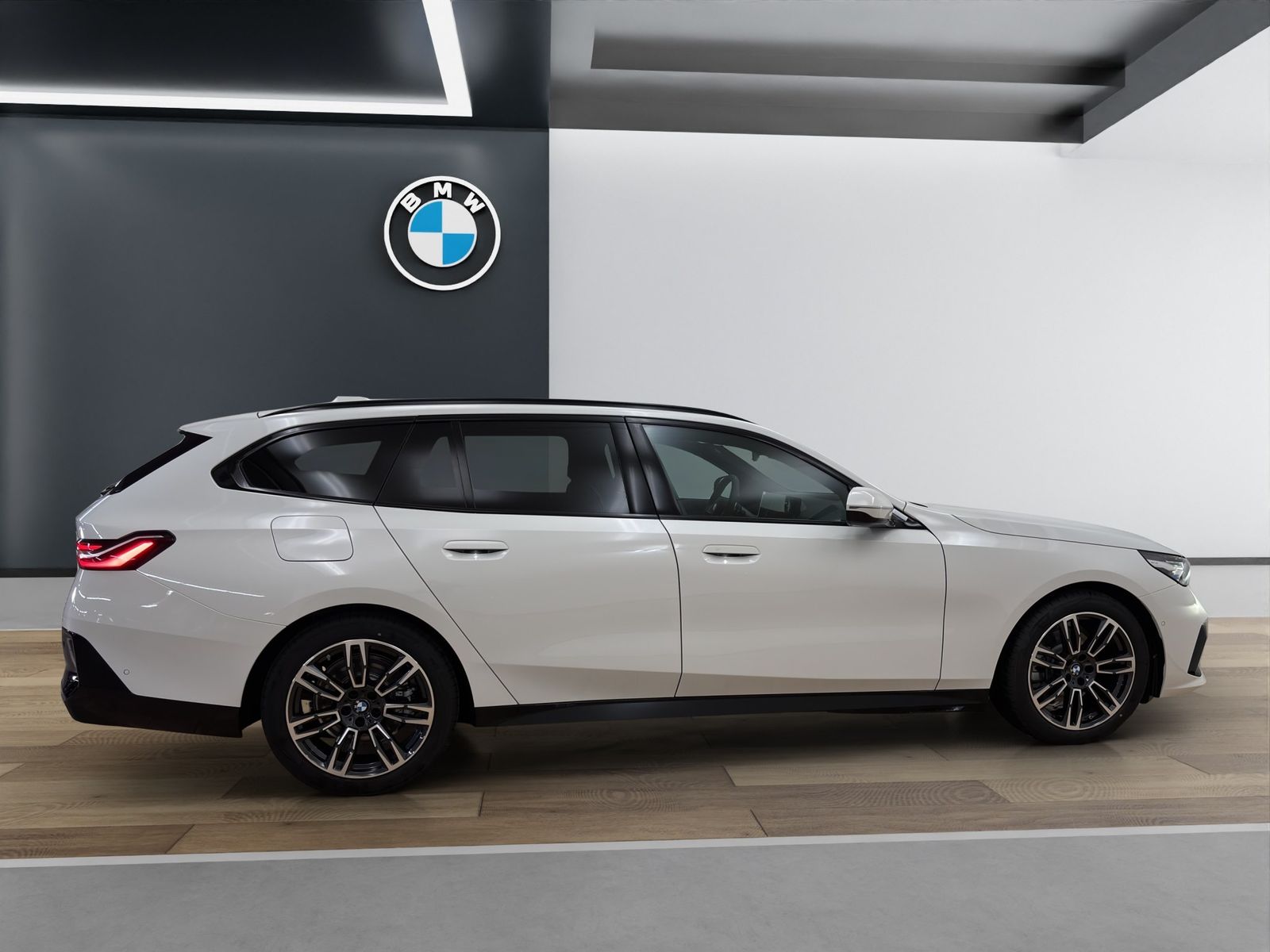 BMW 520d xDrive Touring [M Sport, AHK, ACC, RFK] foto 8
