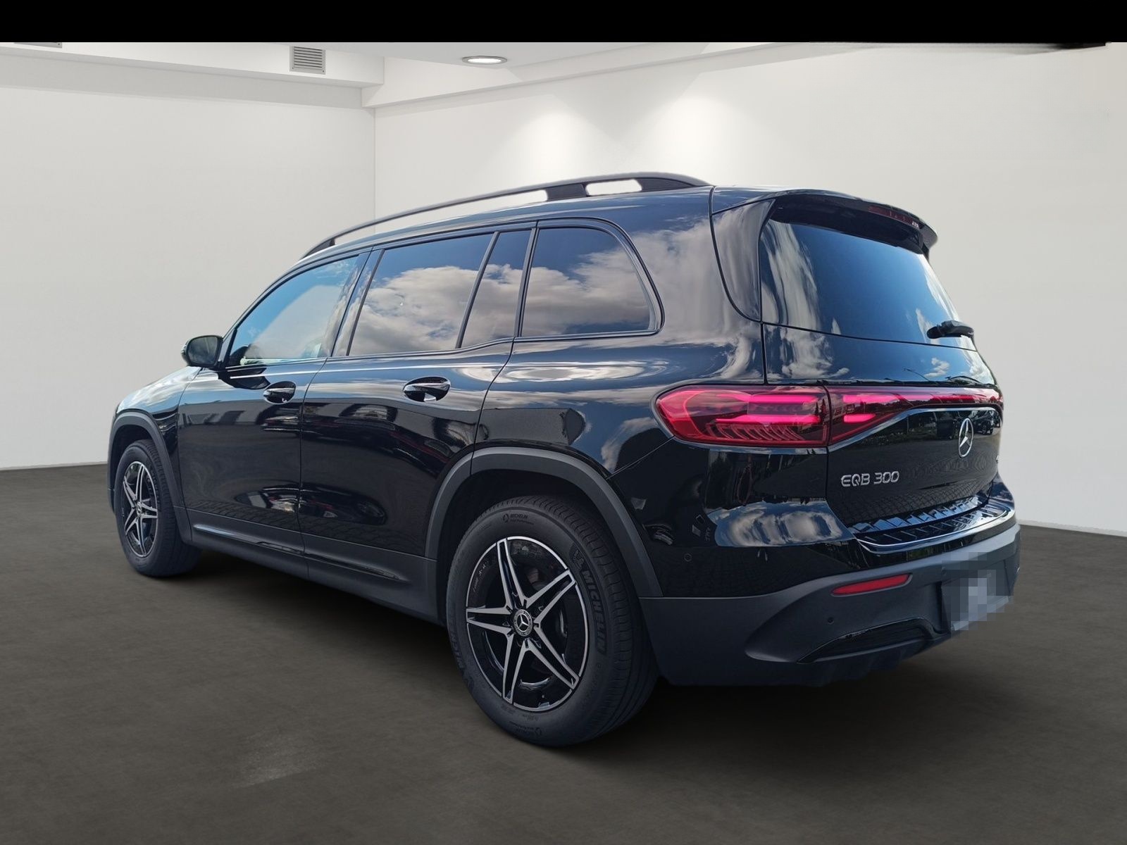 Mercedes-Benz EQB 300 4M AMG Advanced*Pano*Night*Memory*360° foto 4