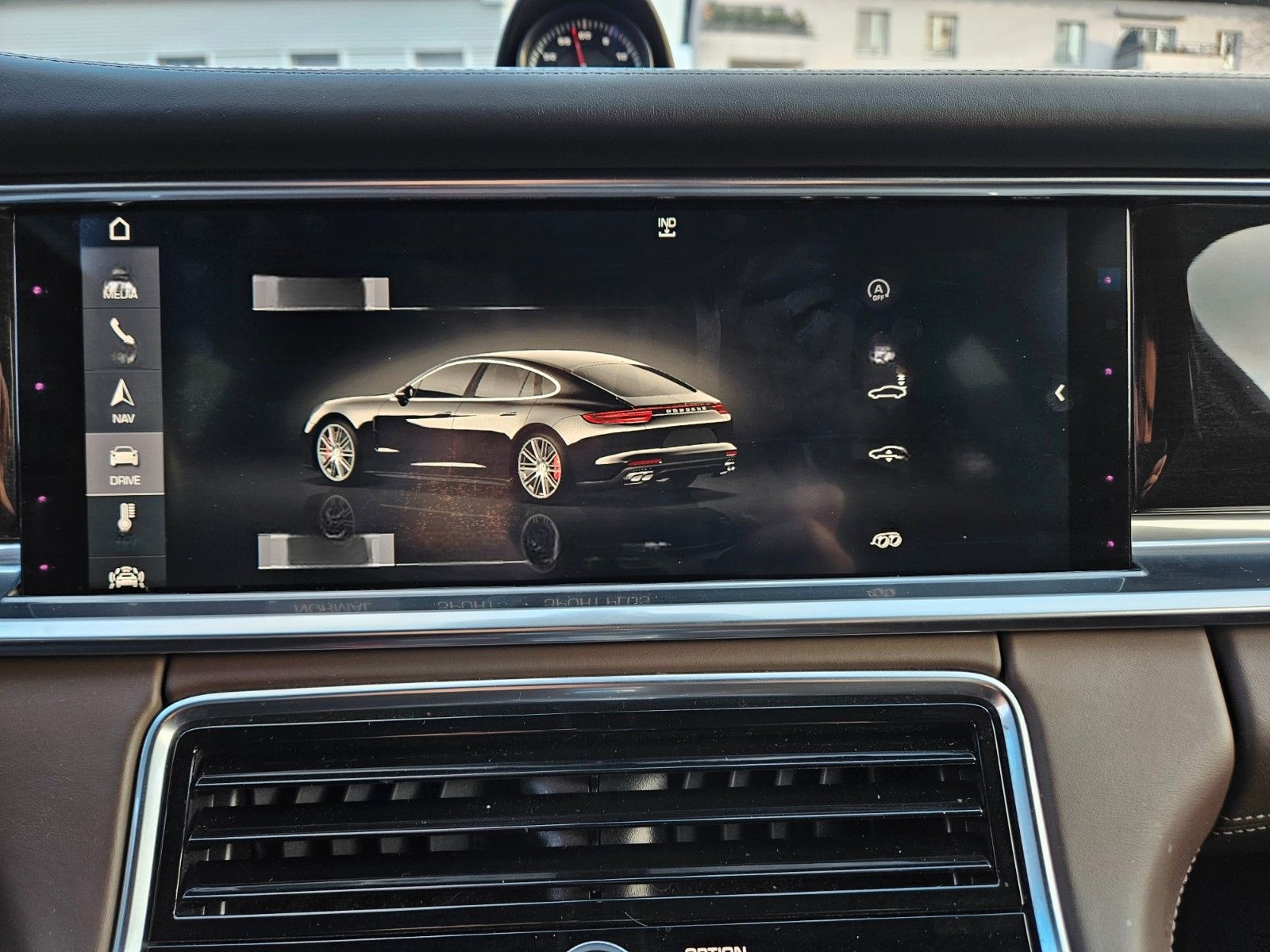Porsche Panamera Turbo foto 15