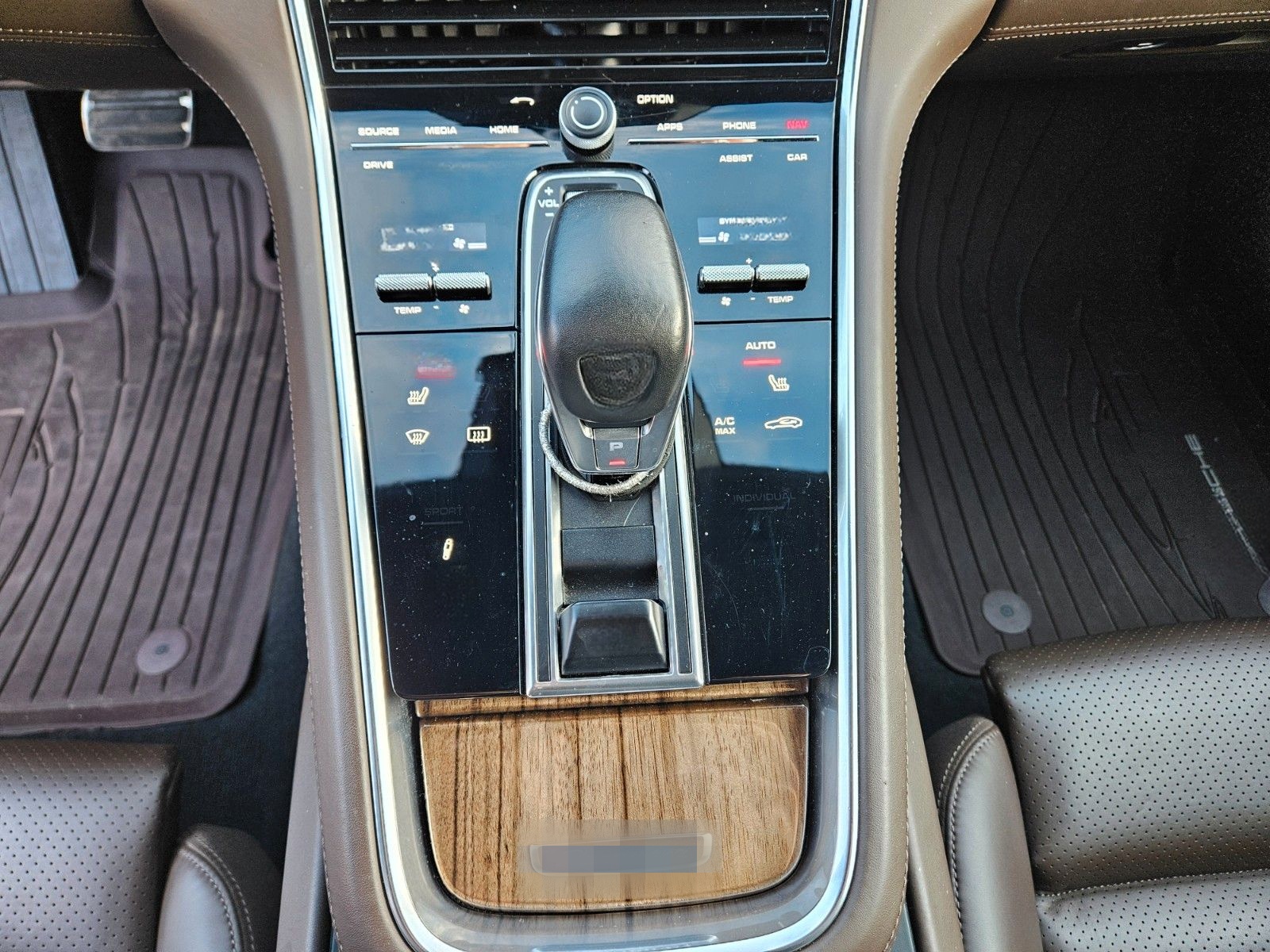 Porsche Panamera Turbo foto 16
