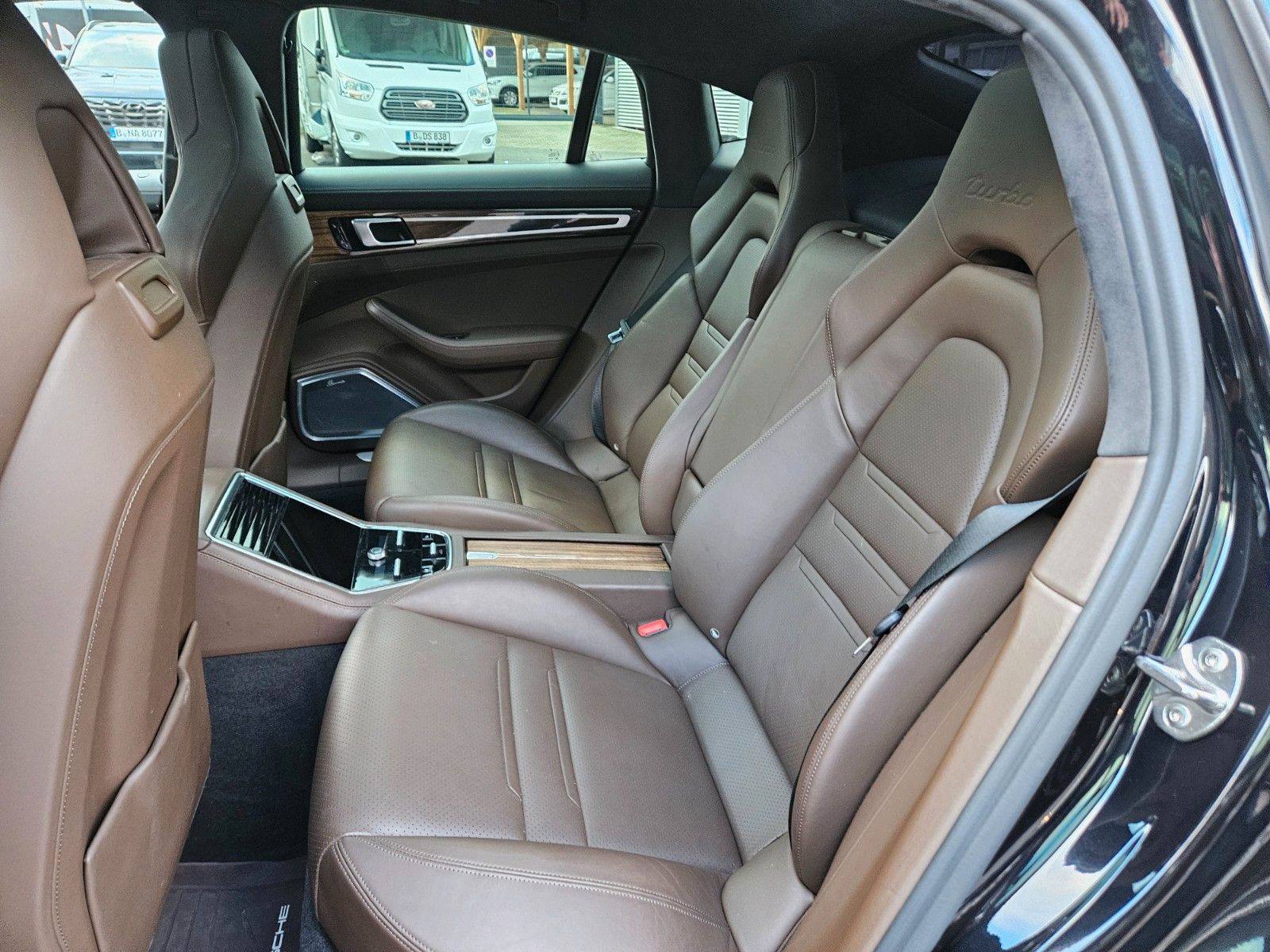 Porsche Panamera Turbo foto 24