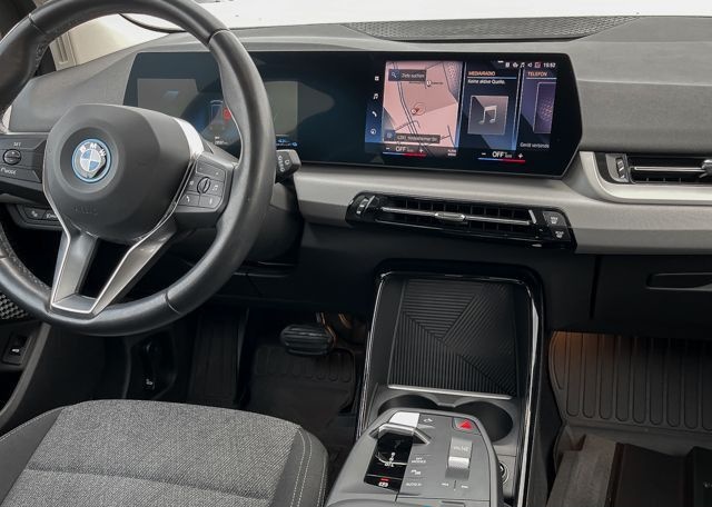 BMW 2er Active Tourer - 225e xDrive AHK LED Kamera P foto 6