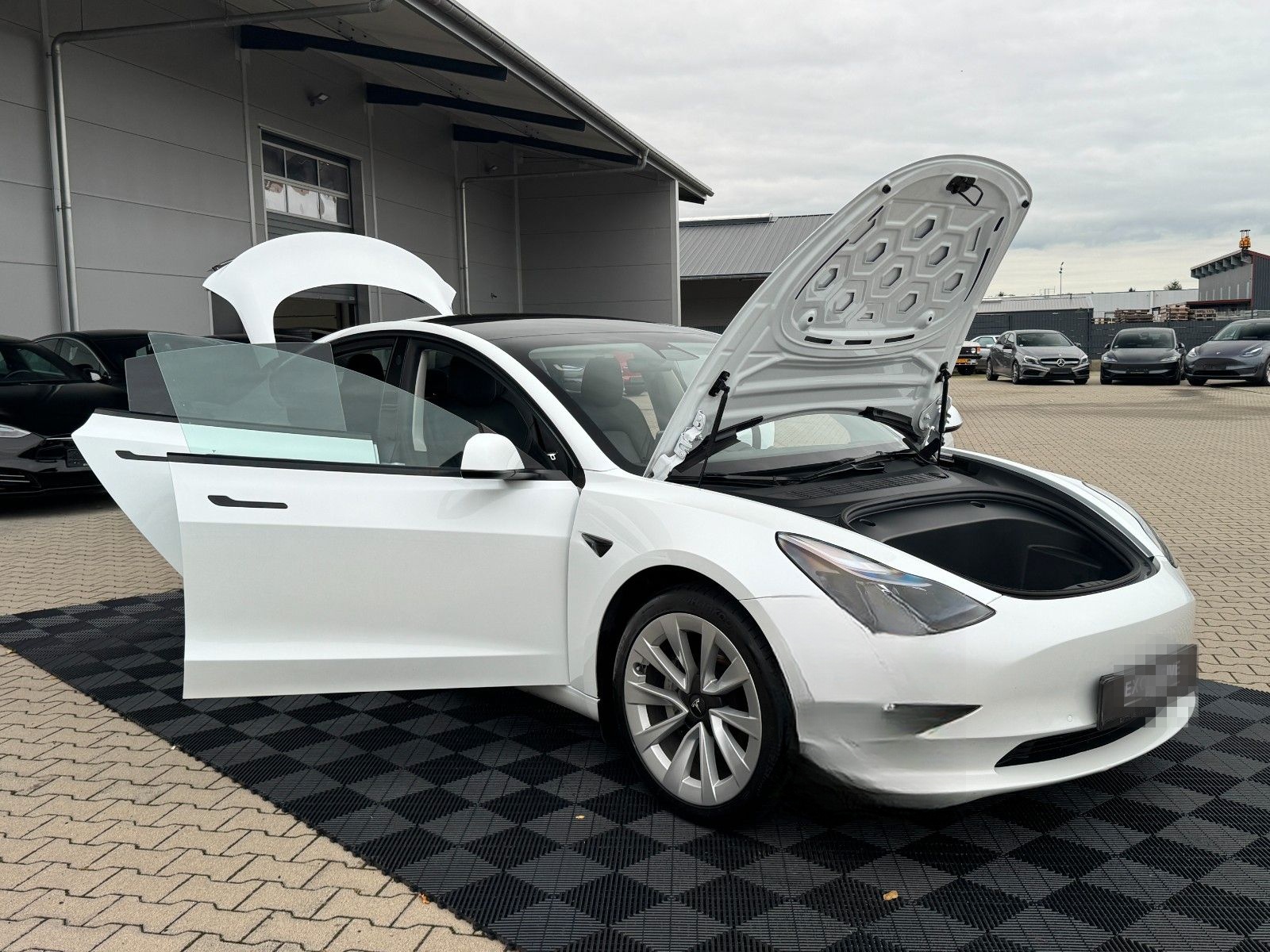 Tesla MODEL 3 LONG RANGE AWD | ENHANCED AP | foto 23
