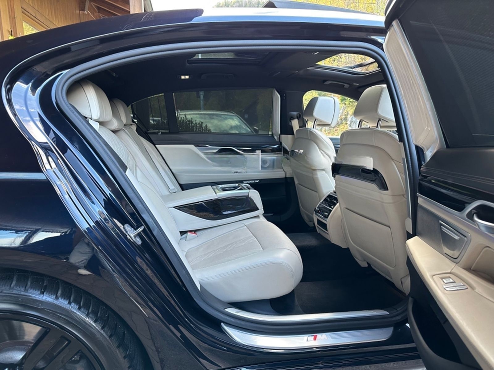 BMW 750Li xDrive MPaket Laser 360°Pano HUD NightvB&W foto 14