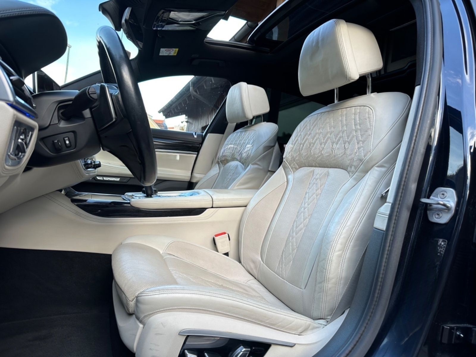 BMW 750Li xDrive MPaket Laser 360°Pano HUD NightvB&W foto 24