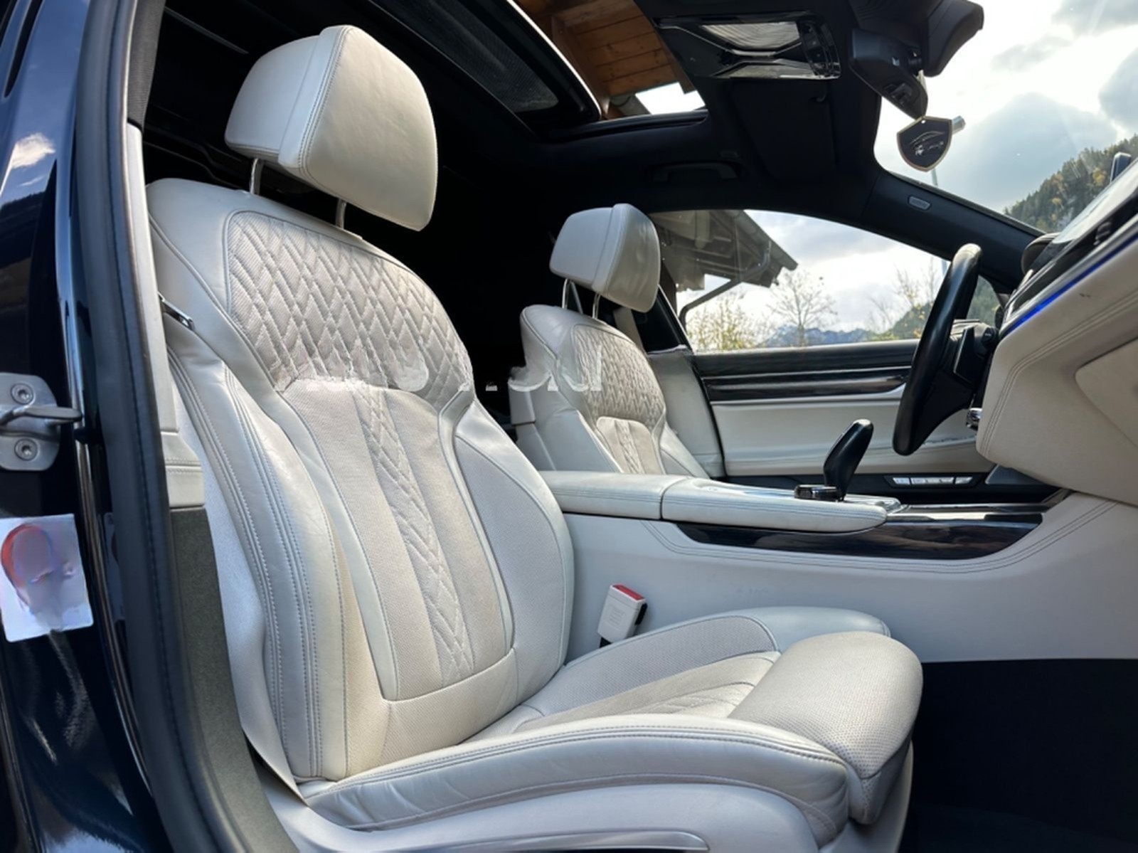 BMW 750Li xDrive MPaket Laser 360°Pano HUD NightvB&W foto 25