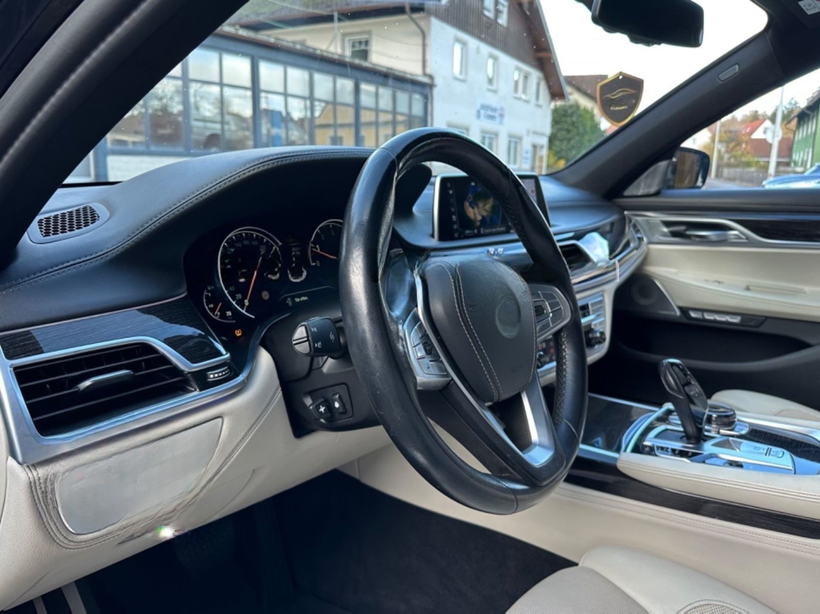 BMW 750Li xDrive MPaket Laser 360°Pano HUD NightvB&W foto 26