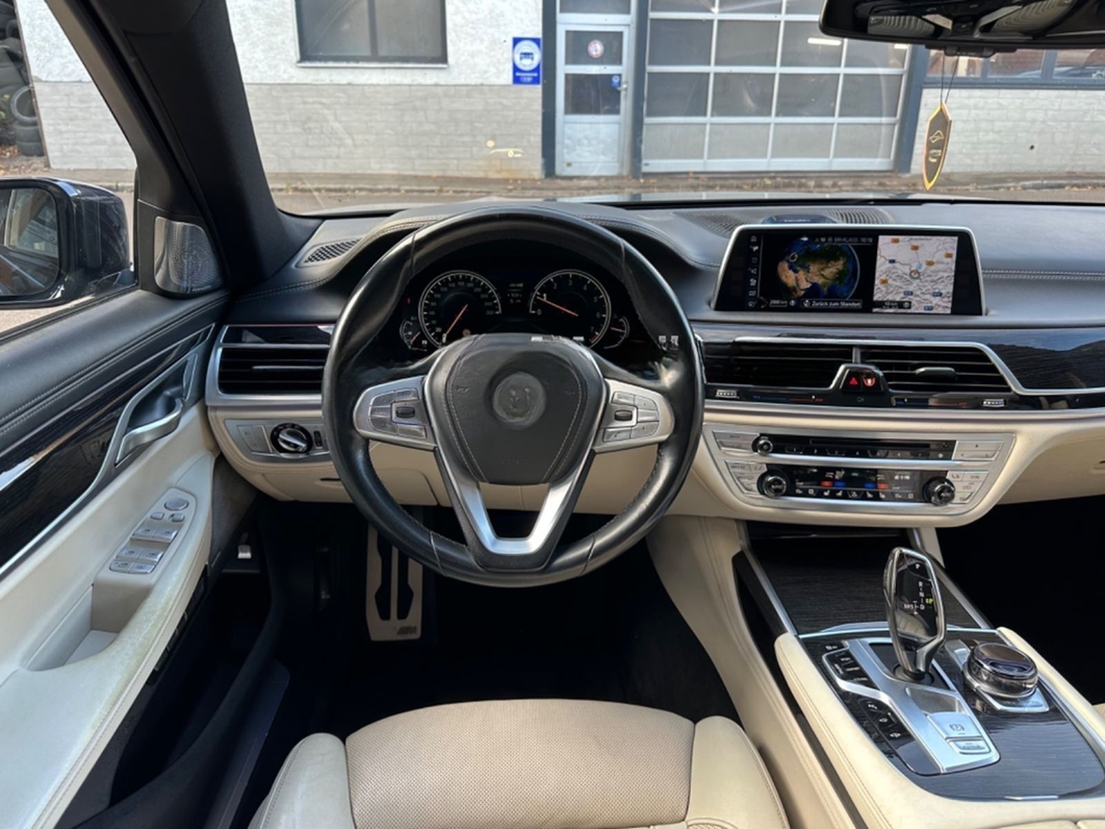 BMW 750Li xDrive MPaket Laser 360°Pano HUD NightvB&W foto 9