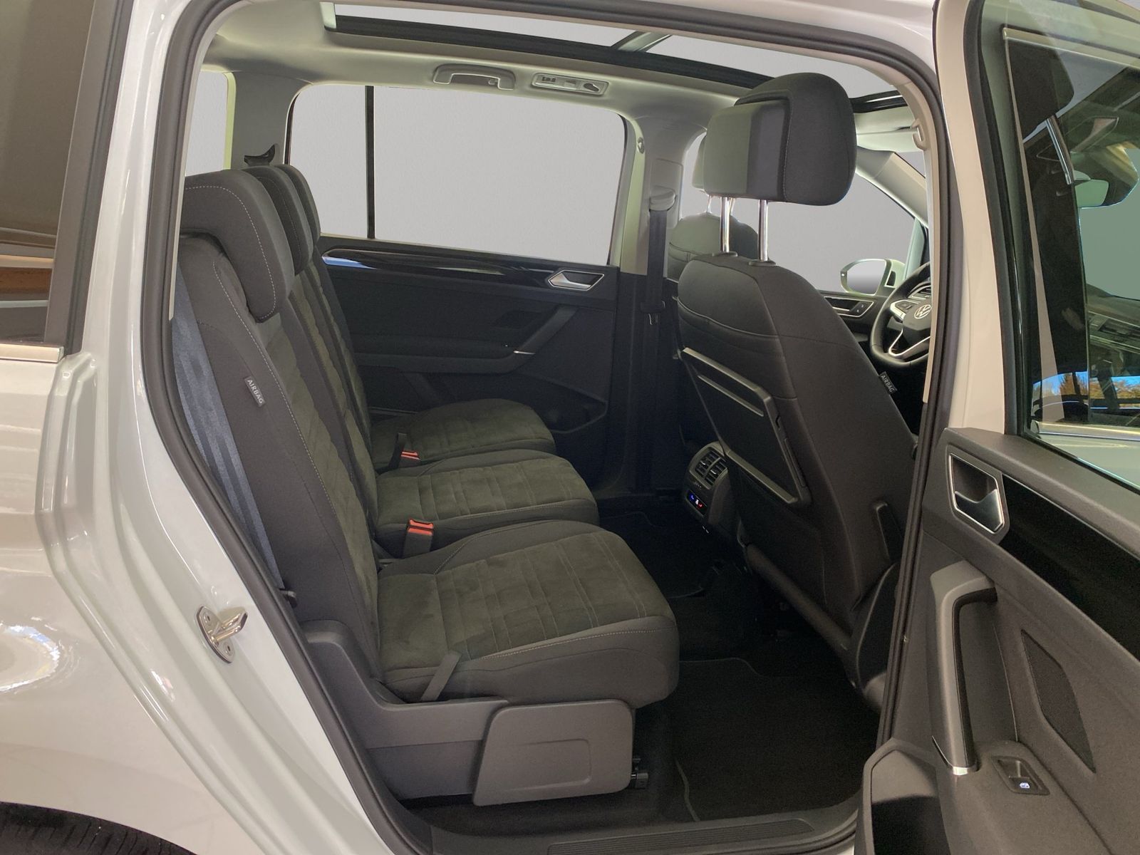 Volkswagen Touran Highline 2.0 TDI DSG (Garantie 05/2028.LE foto 9