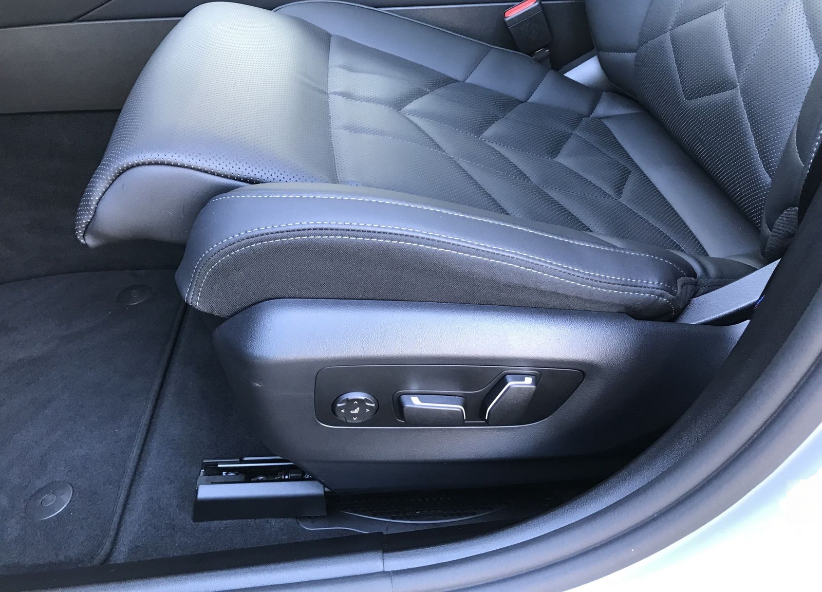 BMW 520d xDrive M Sportpaket HK HiFi DAB LED RFK foto 9
