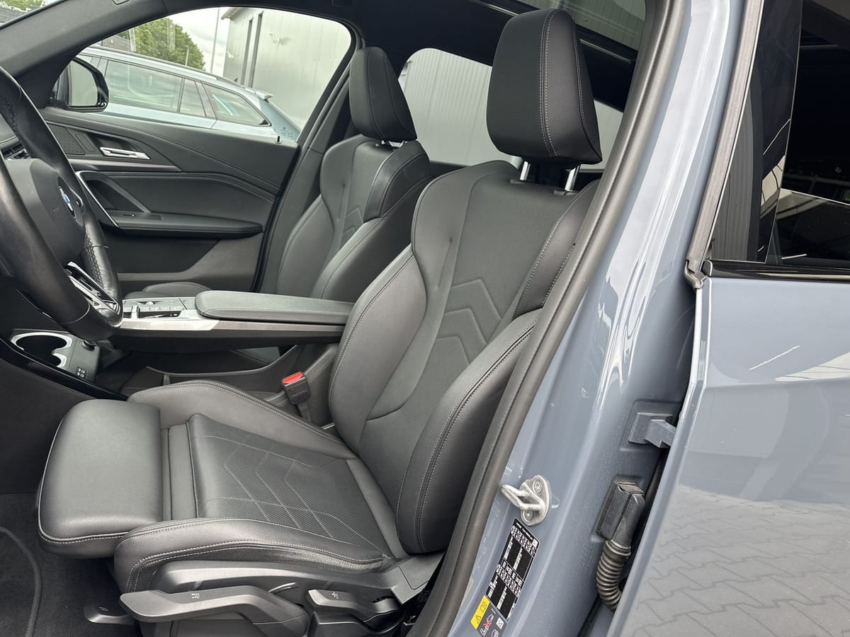 BMW iX1 xDrive30 M-Sport NAV+LED+ACC+KAMERA+PANO foto 11
