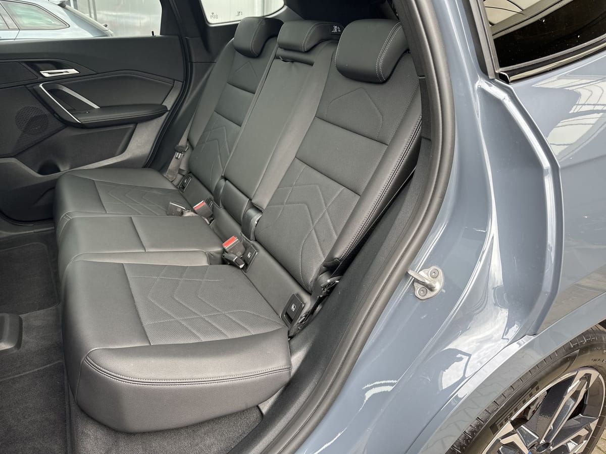 BMW iX1 xDrive30 M-Sport NAV+LED+ACC+KAMERA+PANO foto 13