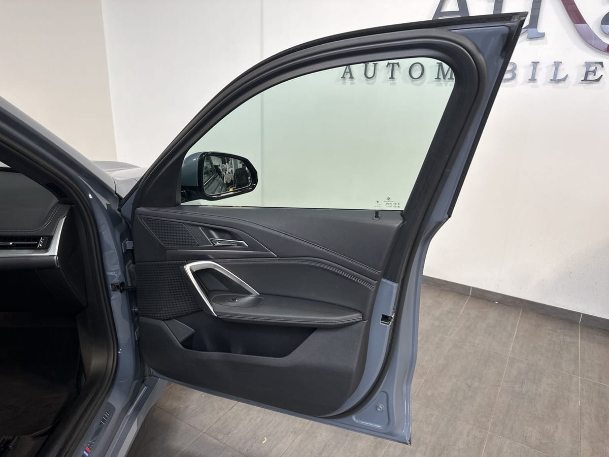 BMW iX1 xDrive30 M-Sport NAV+LED+ACC+KAMERA+PANO foto 7