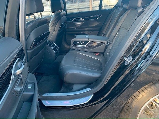 BMW 750 i xDrive Lim*Inspektion(BMW) und TÜV Neu* foto 13