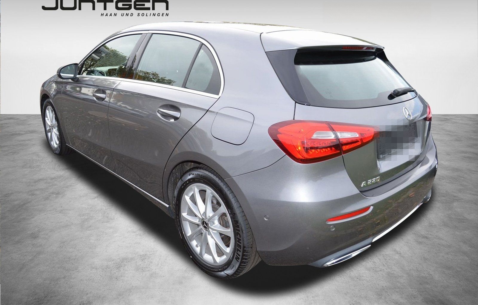 Mercedes-Benz A 220 NAVI PREMIUM + RFK + MBUX  + PARK ASSIST foto 4