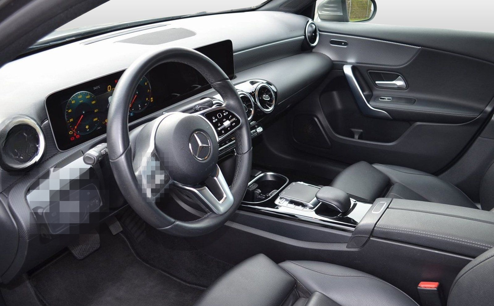 Mercedes-Benz A 220 NAVI PREMIUM + RFK + MBUX  + PARK ASSIST foto 10