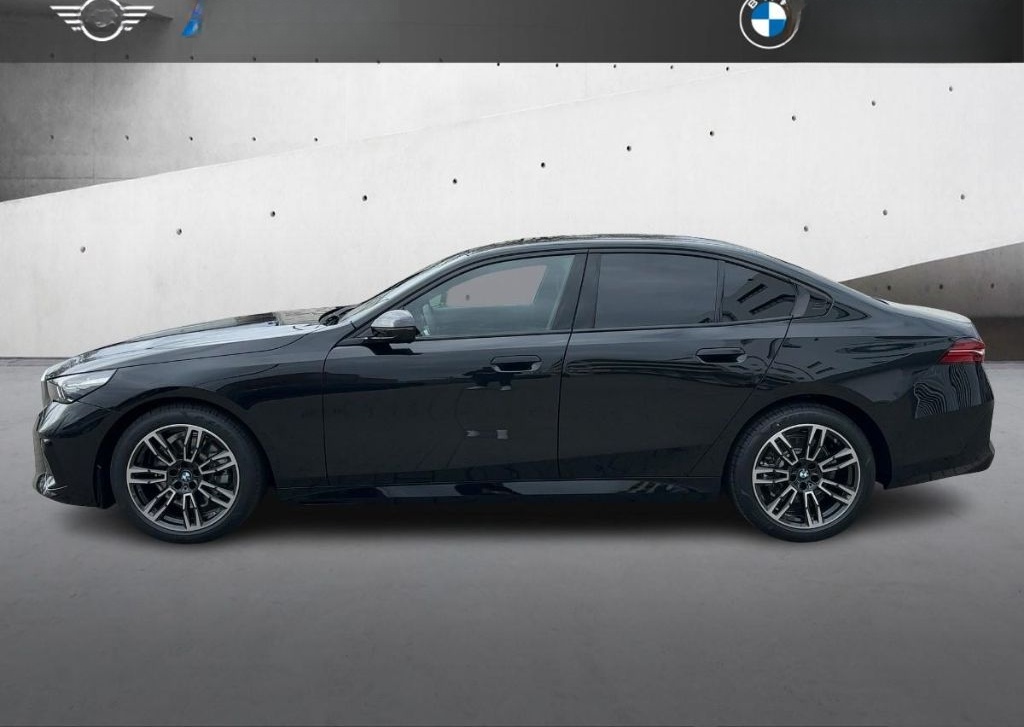 BMW 520 d Lim M Sport Alcantara Park-Assist HiFi-H&K foto 2