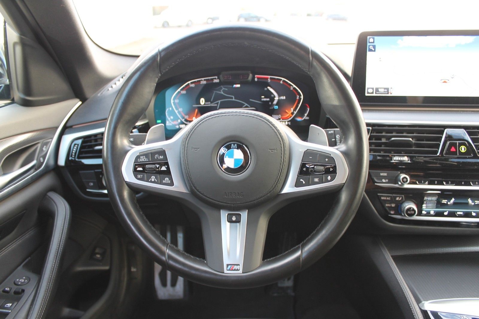 BMW 530xd Touring M-Sport NAV, ad.LED, ACC, AHK, 19" foto 14