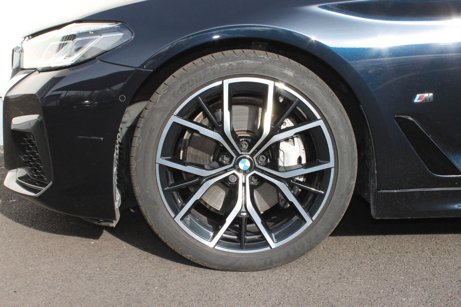 BMW 530xd Touring M-Sport NAV, ad.LED, ACC, AHK, 19" foto 8