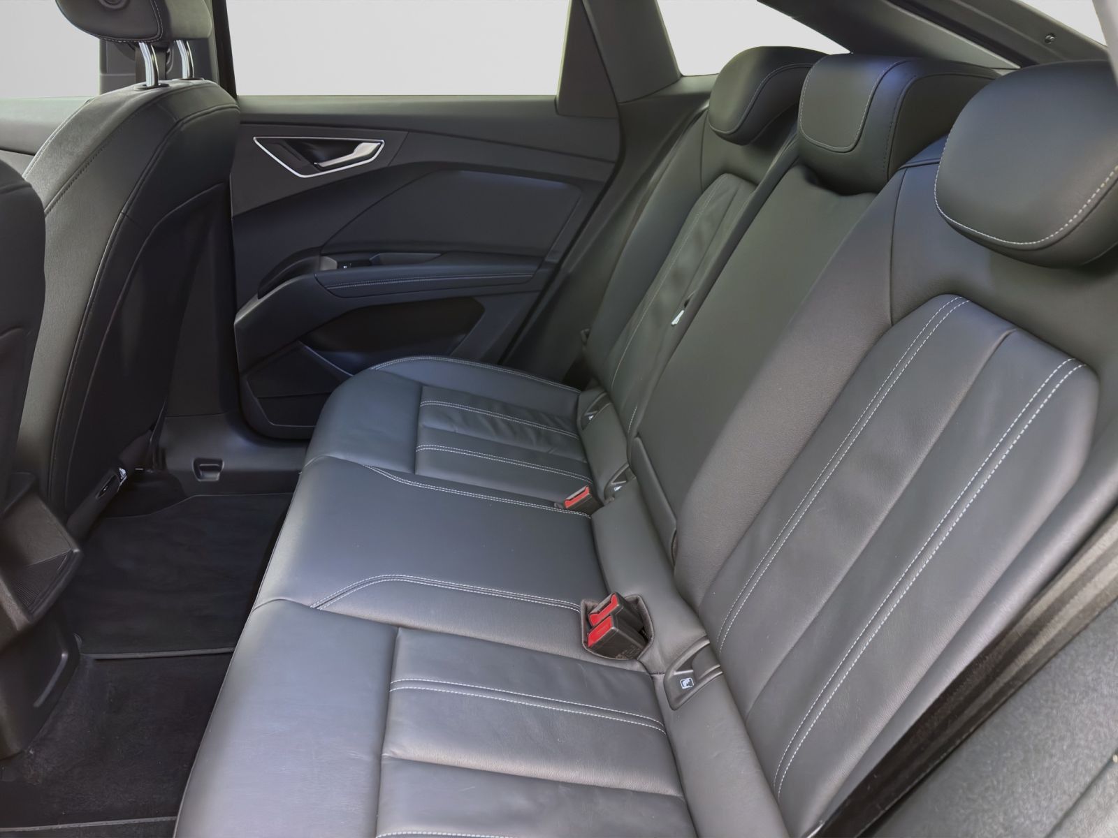 Audi Q4 Sportback 35 e-tron S LINE NAVI+ PDC MATRIX L foto 14