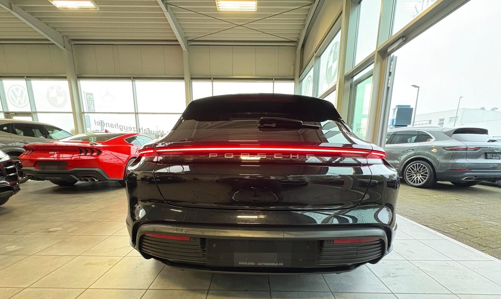 Porsche Taycan Sport Turismo/Sportchrono/Pano/SOH 100 foto 9