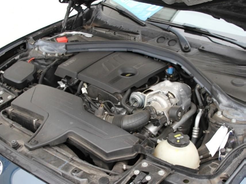 BMW 120i 1.6 Sport-Line Autom. Schiebedach LED Navi foto 15