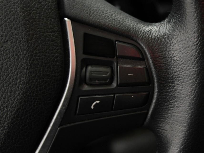 BMW 120i 1.6 Sport-Line Autom. Schiebedach LED Navi foto 22