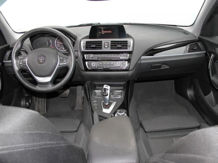 BMW 120i 1.6 Sport-Line Autom. Schiebedach LED Navi foto 5