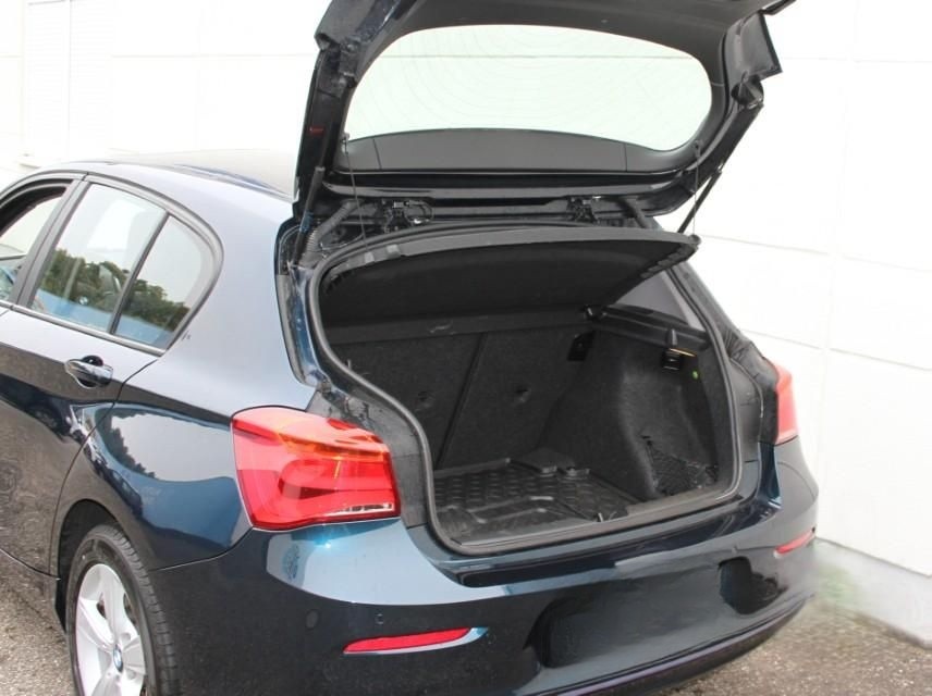 BMW 120i 1.6 Sport-Line Autom. Schiebedach LED Navi foto 10