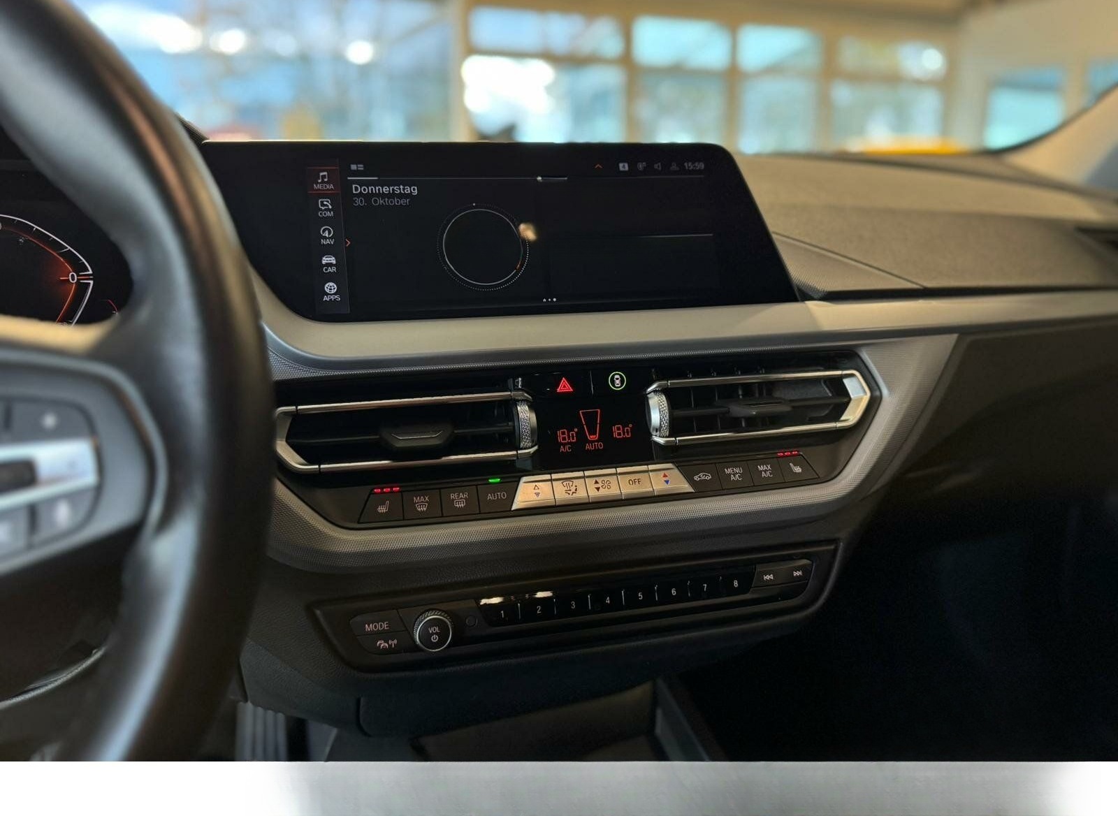 BMW 118i Advantage LED-LICHT SHZ KAMERA STAU-ASSIST foto 16