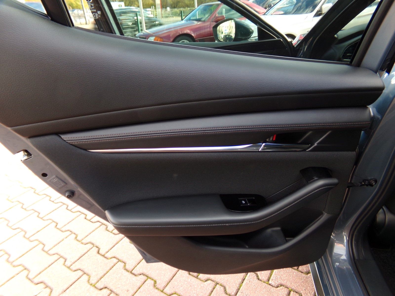 Mazda 3 Lim. 5-trg. Selection, LED, Kamera, PDC foto 14