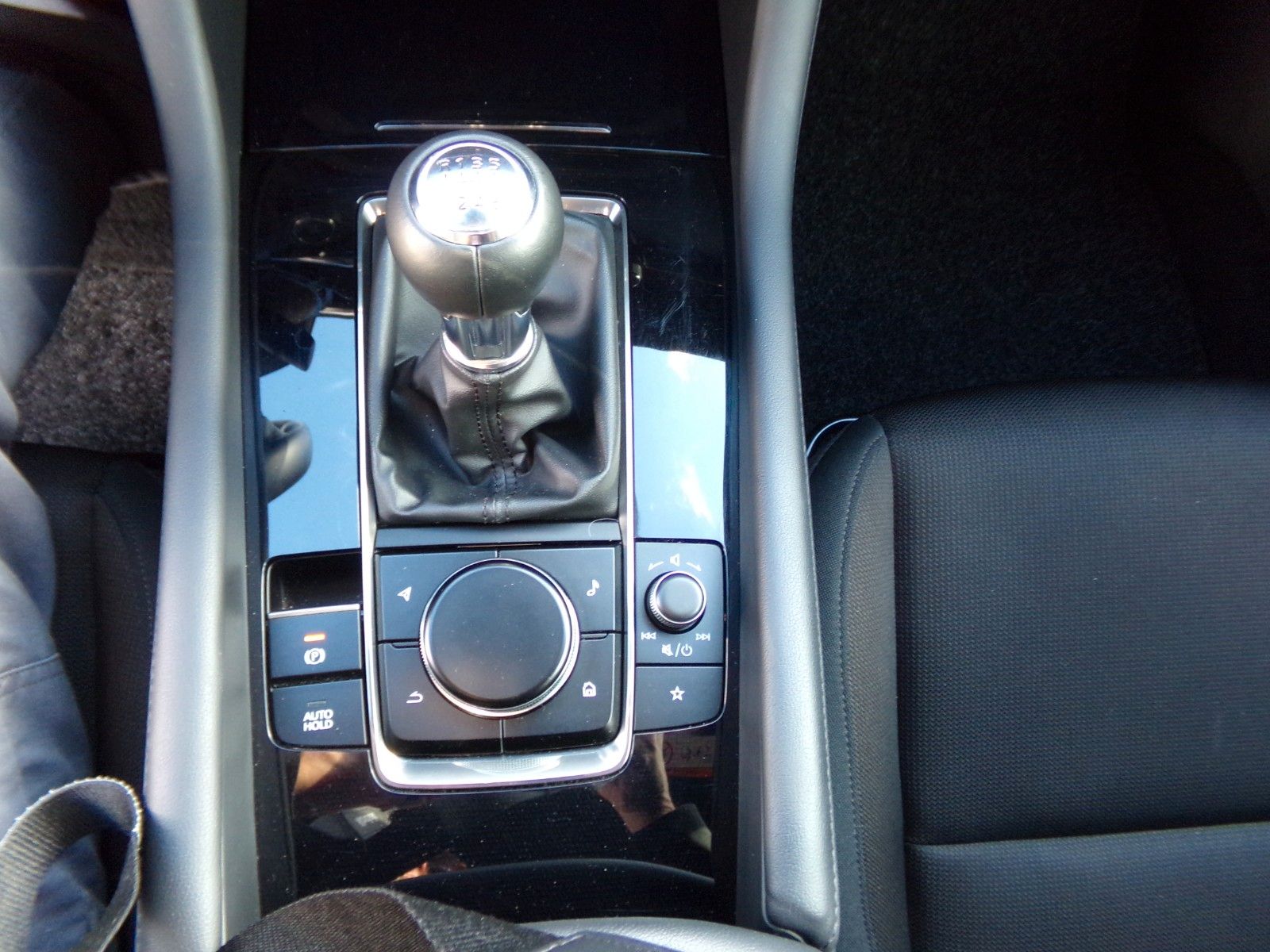 Mazda 3 Lim. 5-trg. Selection, LED, Kamera, PDC foto 23