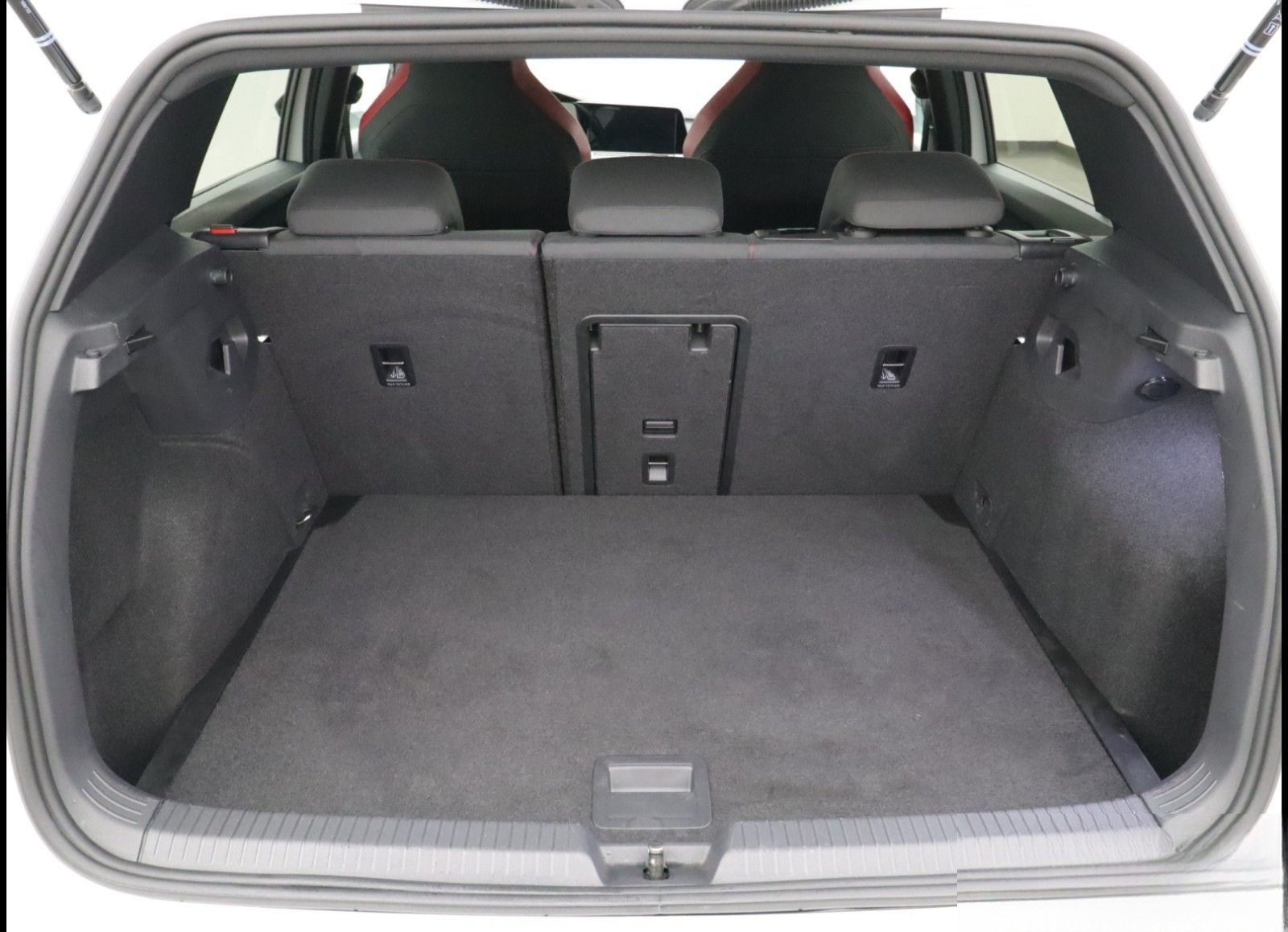 Volkswagen GOLF 8 GTI 2.0 TSI DSG (+NAVI+AUTOMATIK) LED foto 13
