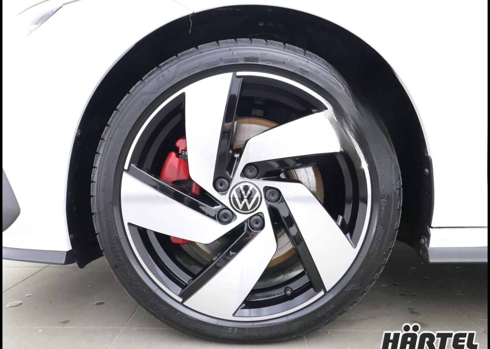 Volkswagen GOLF 8 GTI 2.0 TSI DSG (+NAVI+AUTOMATIK) LED foto 16