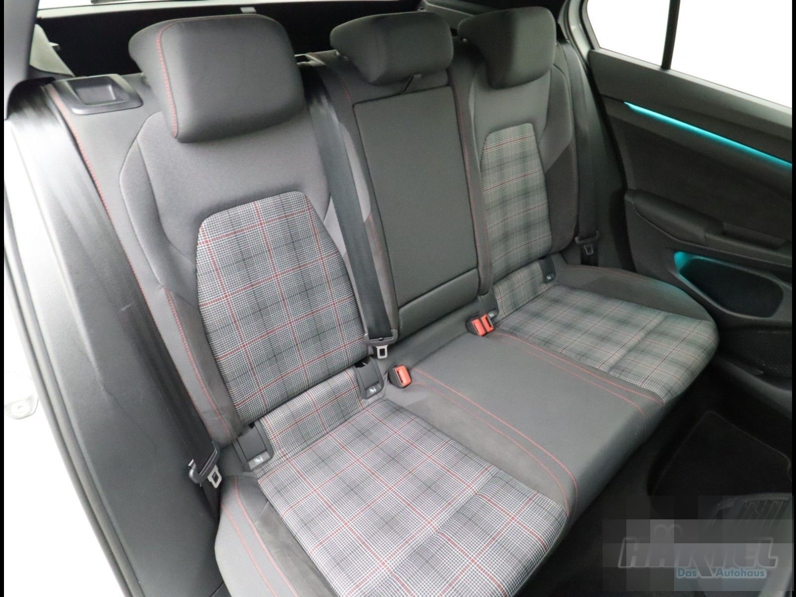 Volkswagen GOLF 8 GTI 2.0 TSI DSG (+NAVI+AUTOMATIK) LED foto 8