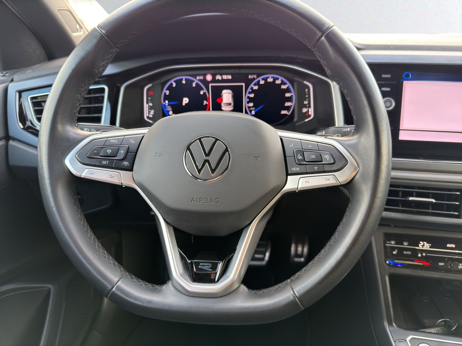 Volkswagen Taigo 1.0 TSI DSG R-Line ACC Matrix BEATS 18RFK foto 13