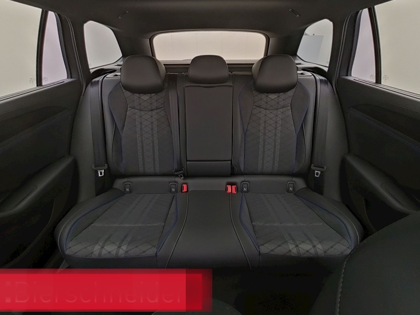 Volkswagen Passat 2.0 TDI DSG 4Mo R-Line BLACK-STYLE 5-J-GA foto 17