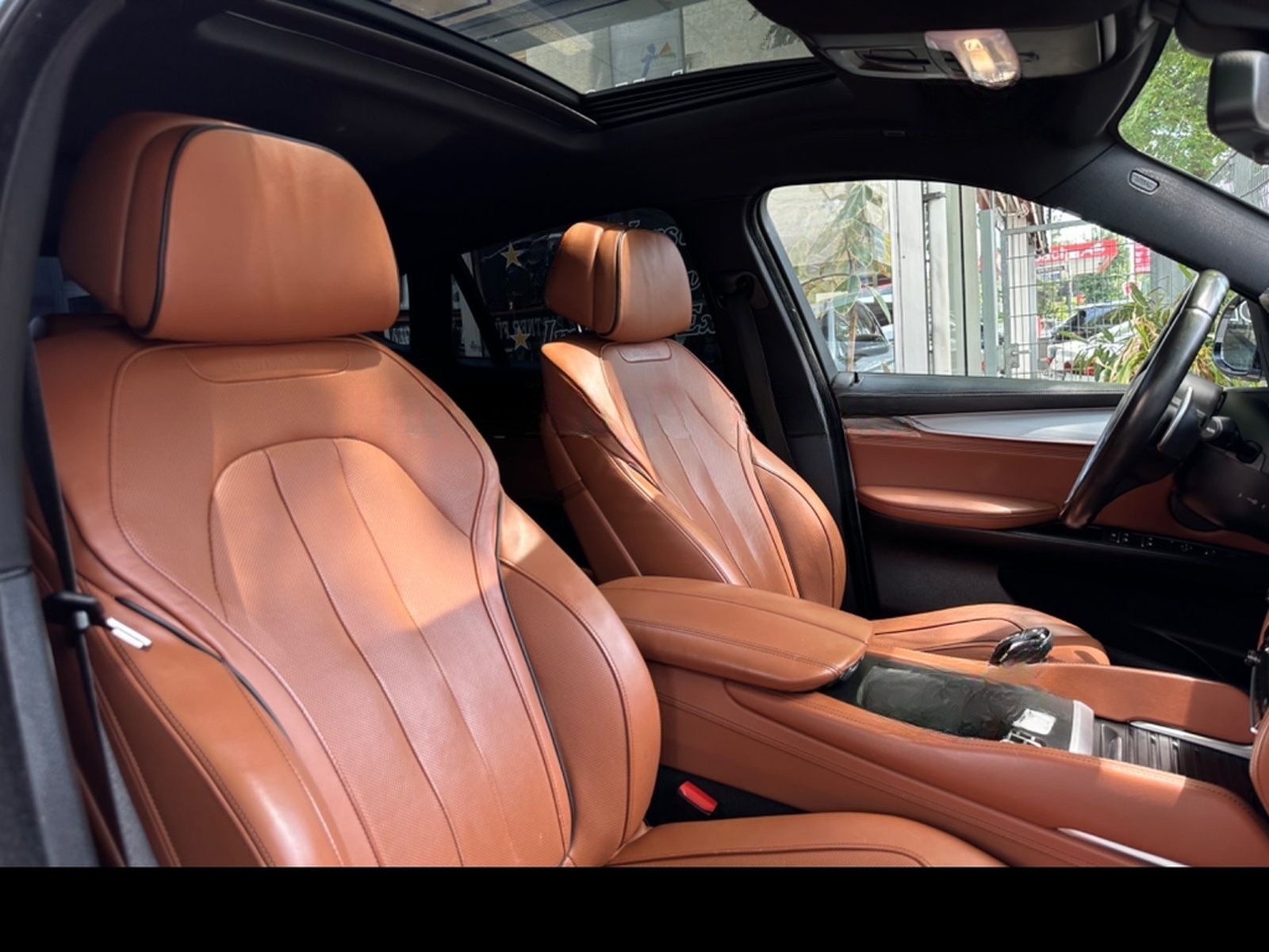 BMW X6 xDrive 35i M / HEAD UP - LEDER - SSD - KAMERA foto 14